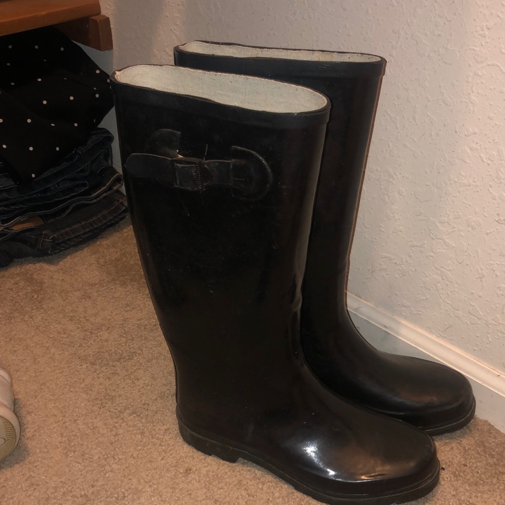 Rain boots